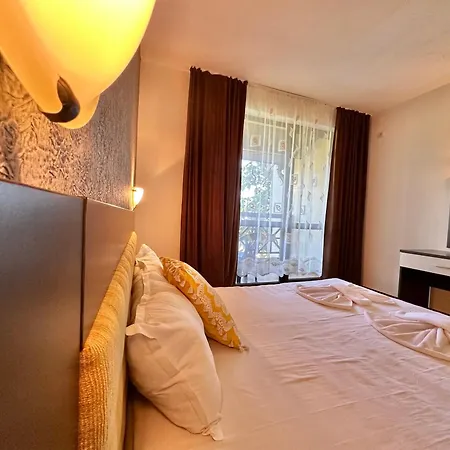 Menada Imperial Heights Apartment *